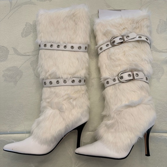 Colin Stuart White Faux Fur Knee-High Boots – Size 8 - Picture 1 of 9